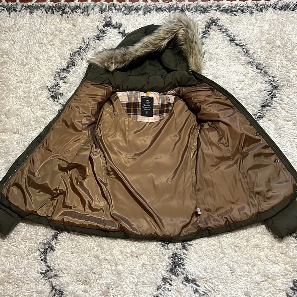 Gap Puffer Jacket - Picture 6 of 6